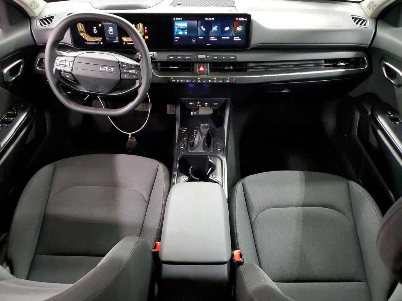 2025 KIA K4 LXS photo 8