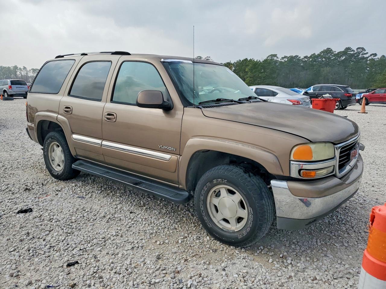 2004 GMC YUKON photo 7