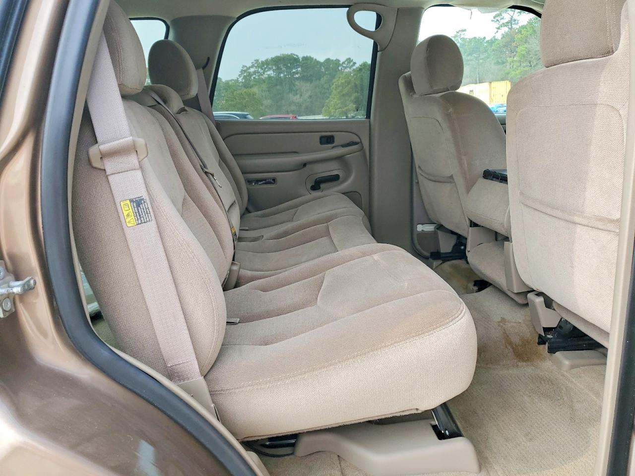 2004 GMC YUKON photo 19