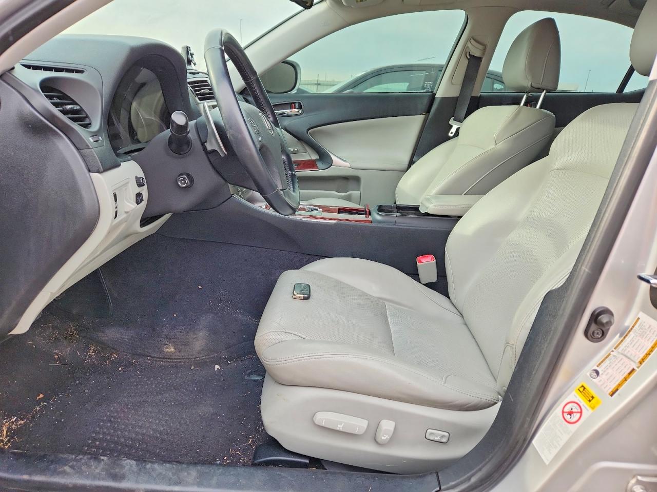 2008 LEXUS IS 250 photo 7
