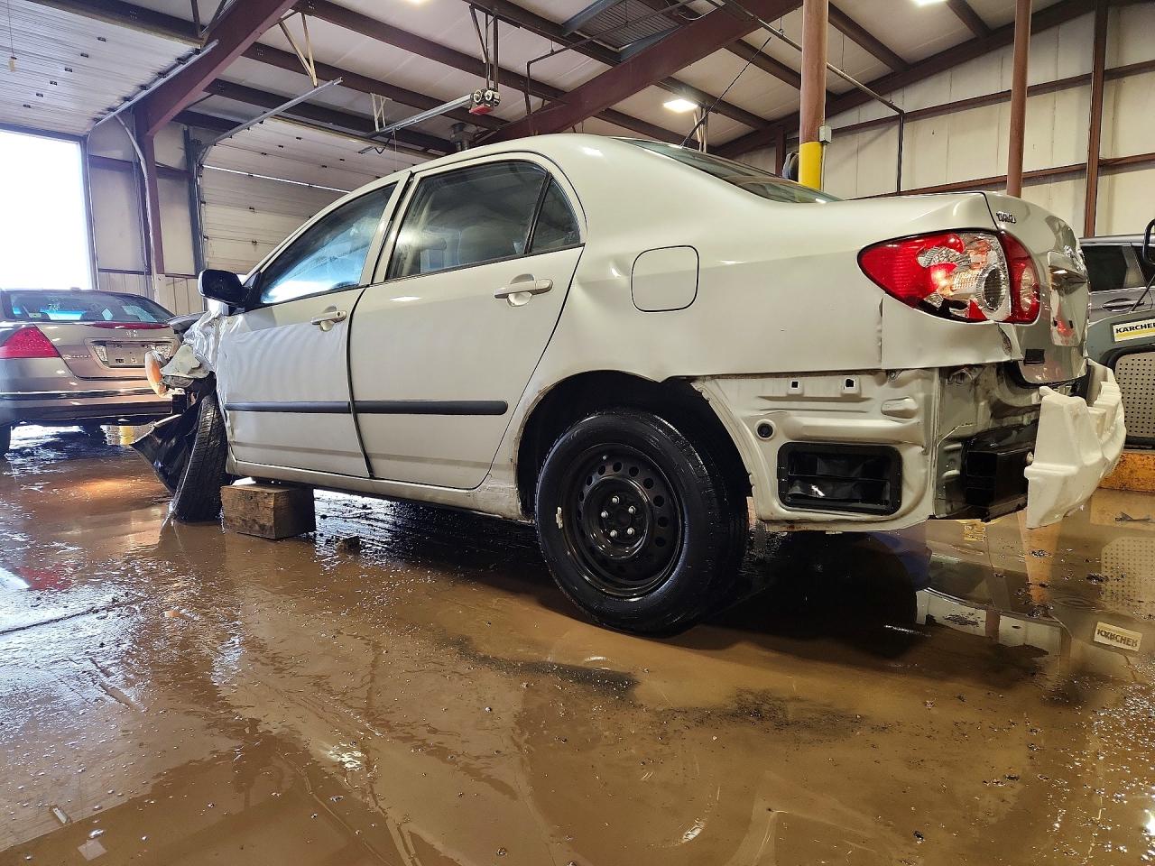 2004 TOYOTA COROLLA CE photo 2