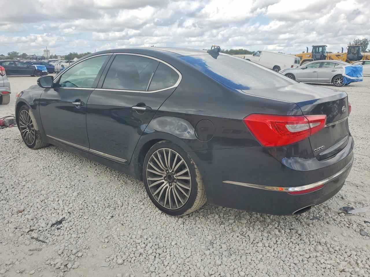 2015 KIA CADENZA PREMIUM photo 2