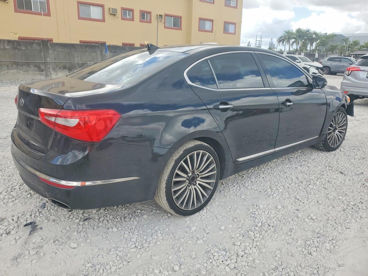 2015 KIA CADENZA PREMIUM photo 3