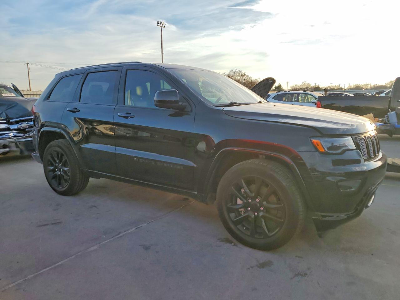 2022 JEEP GRAND CHEROKEE LAREDO E photo 7