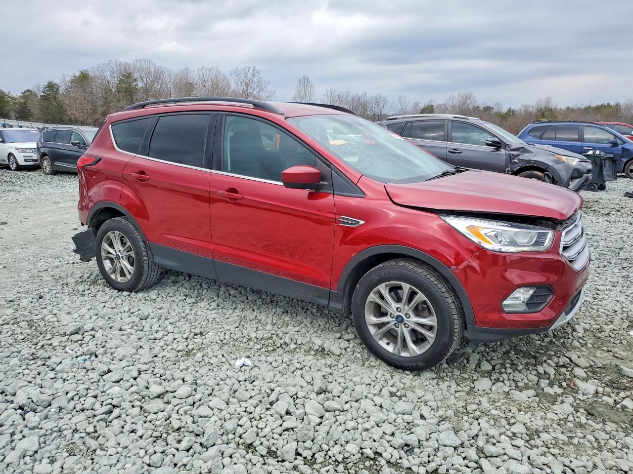 2019 FORD ESCAPE SEL photo 4