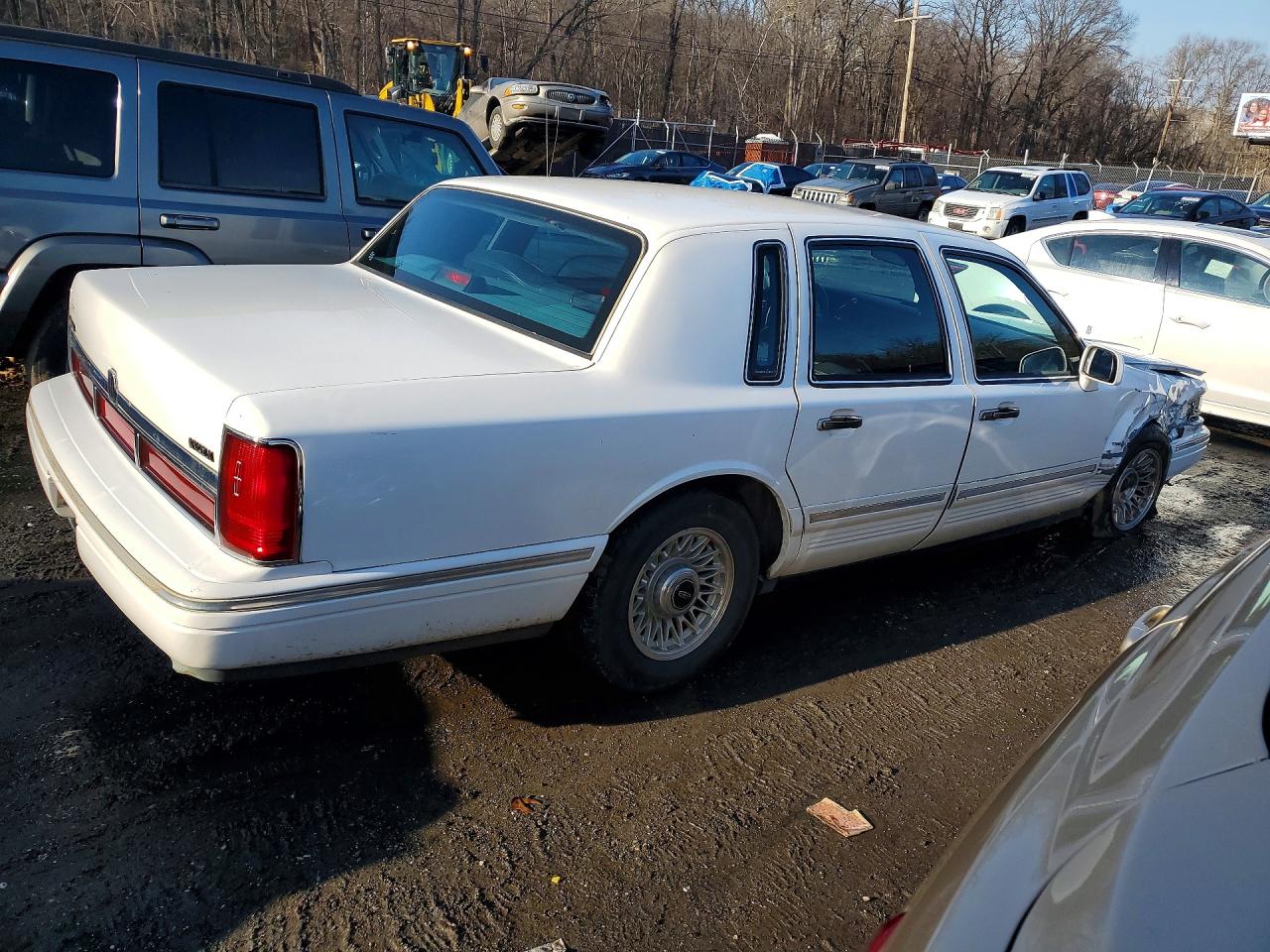 1995 LINCOLN TOWN CAR EXECUTIVE photo 5