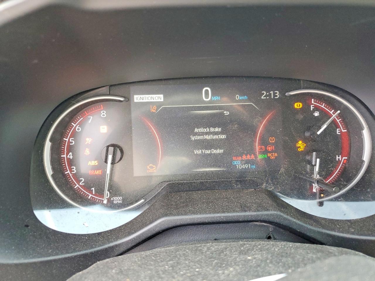 2024 TOYOTA RAV4 XLE photo 25