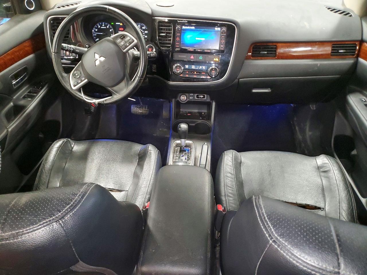 2015 MITSUBISHI OUTLANDER SE photo 8