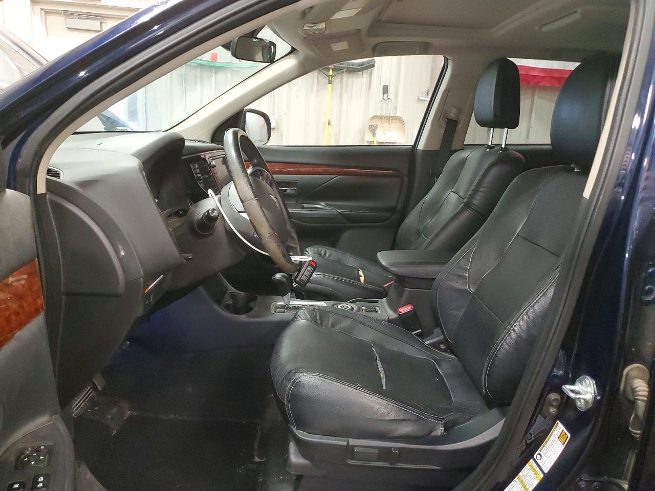 2015 MITSUBISHI OUTLANDER SE photo 7