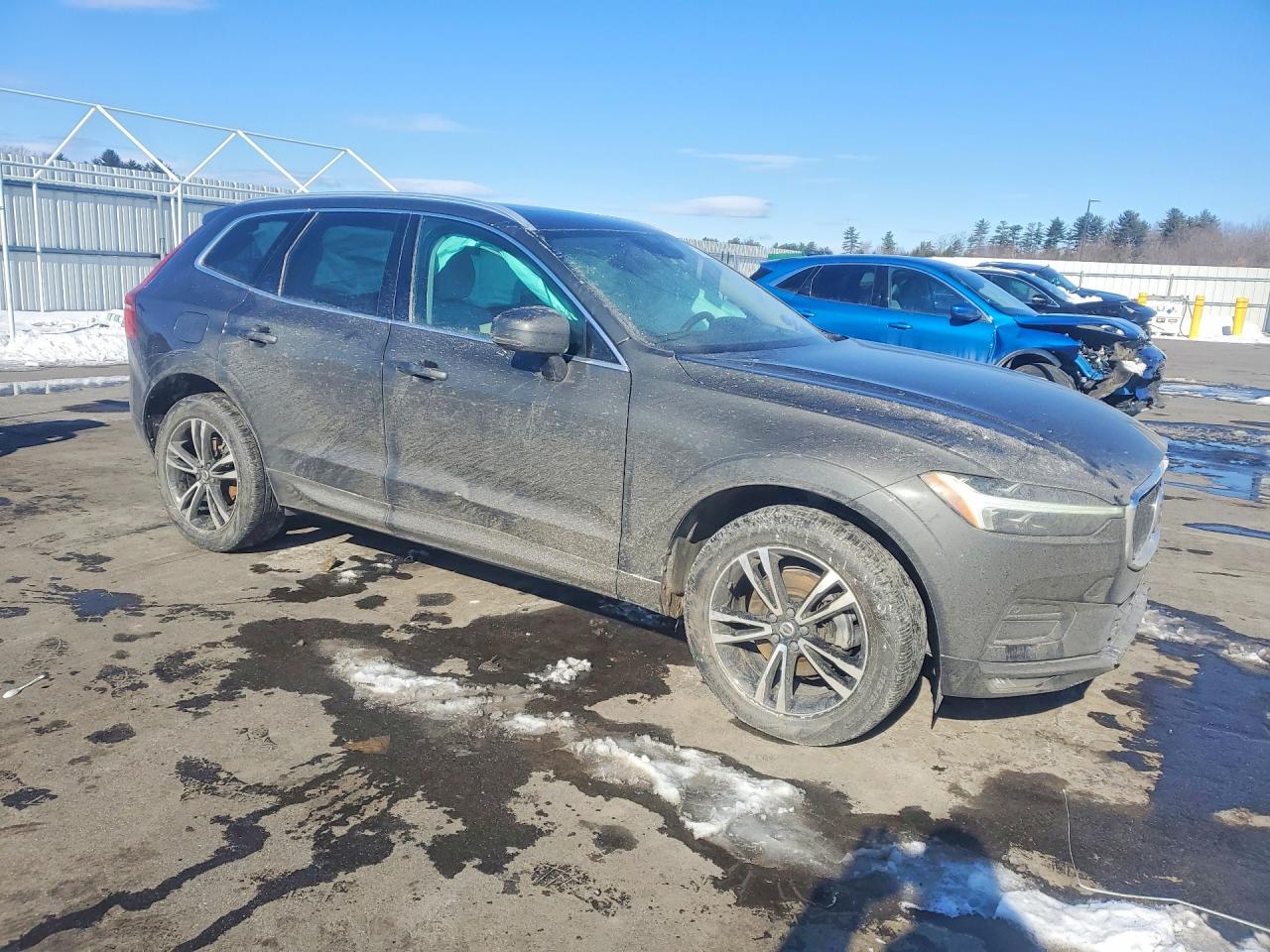 2021 VOLVO XC60 T5 MOMENTUM photo 4