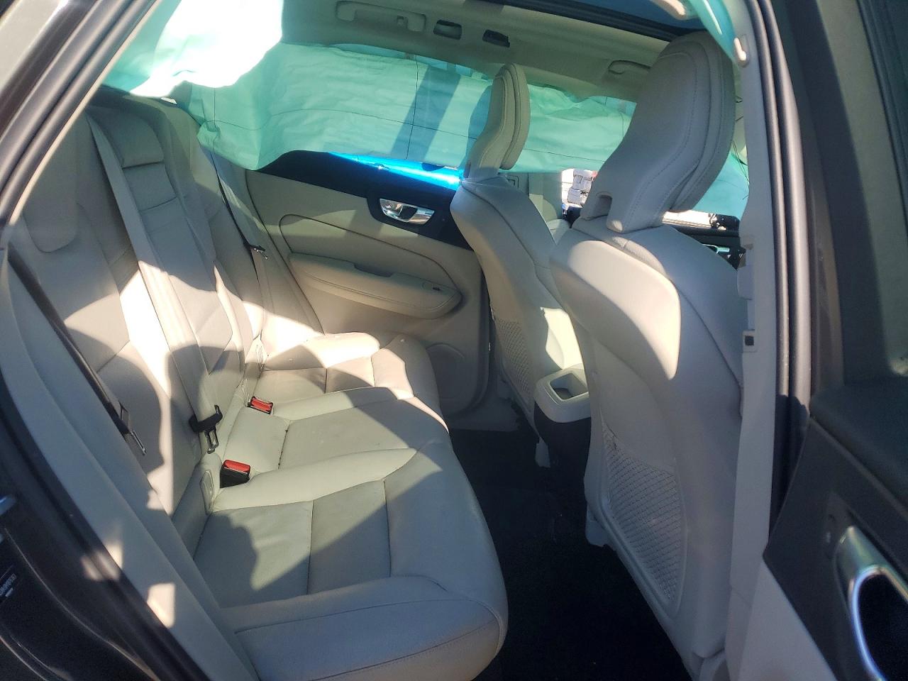 2021 VOLVO XC60 T5 MOMENTUM photo 10