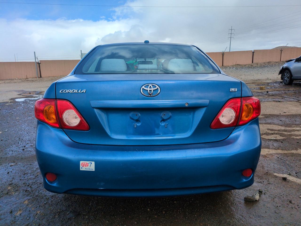 2010 TOYOTA COROLLA LE photo 6