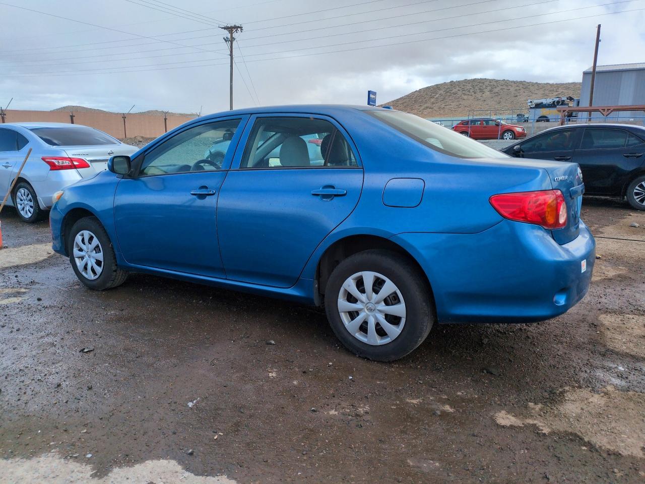 2010 TOYOTA COROLLA LE photo 2