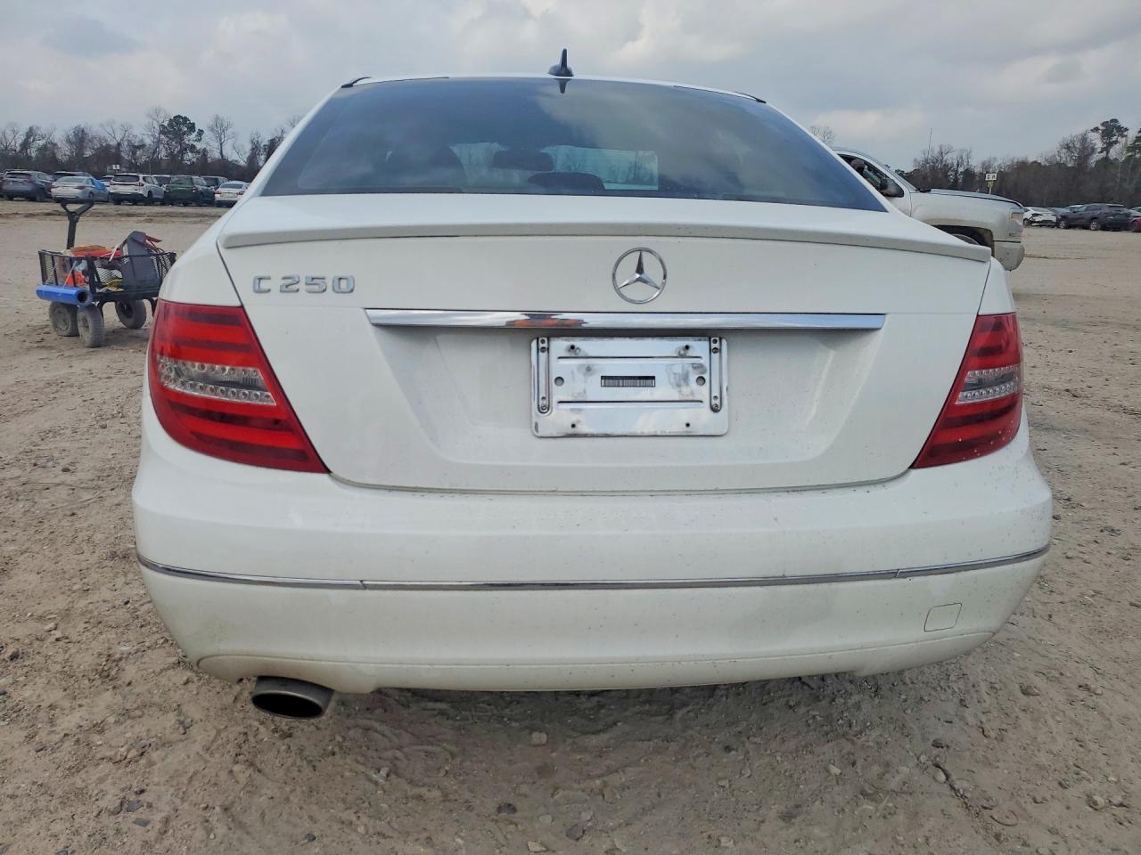 2013 MERCEDES-BENZ C 250 photo 11