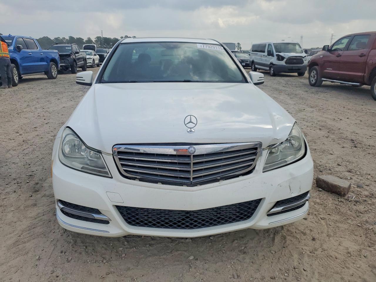 2013 MERCEDES-BENZ C 250 photo 9