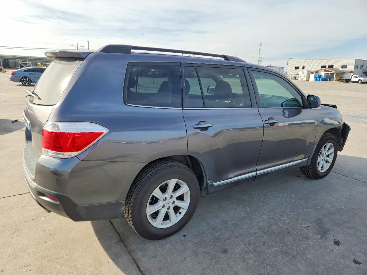 2012 TOYOTA HIGHLANDER photo 5