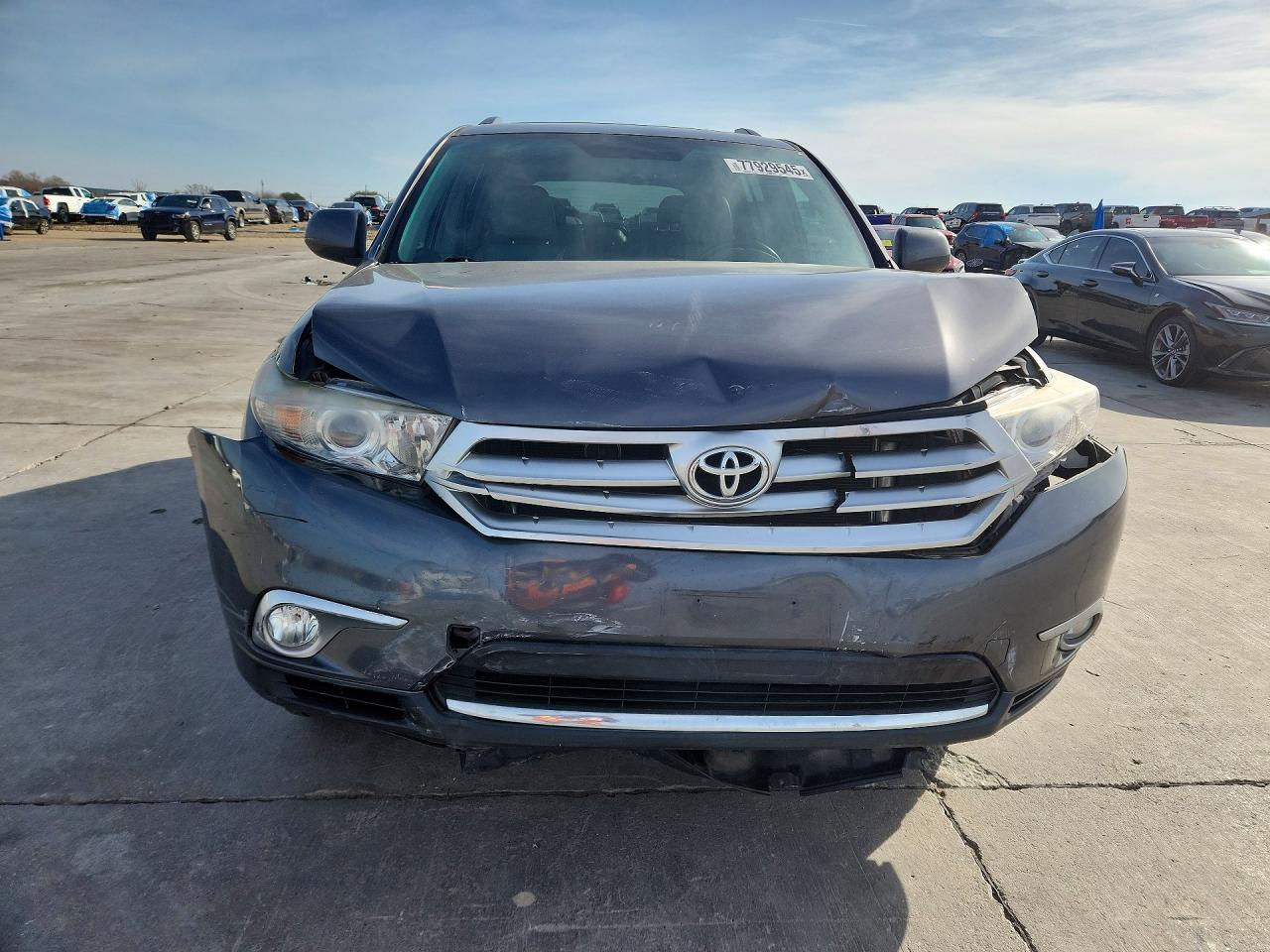2012 TOYOTA HIGHLANDER photo 9