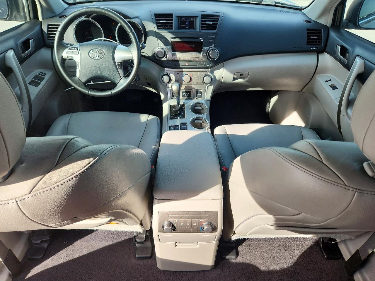 2012 TOYOTA HIGHLANDER photo 15