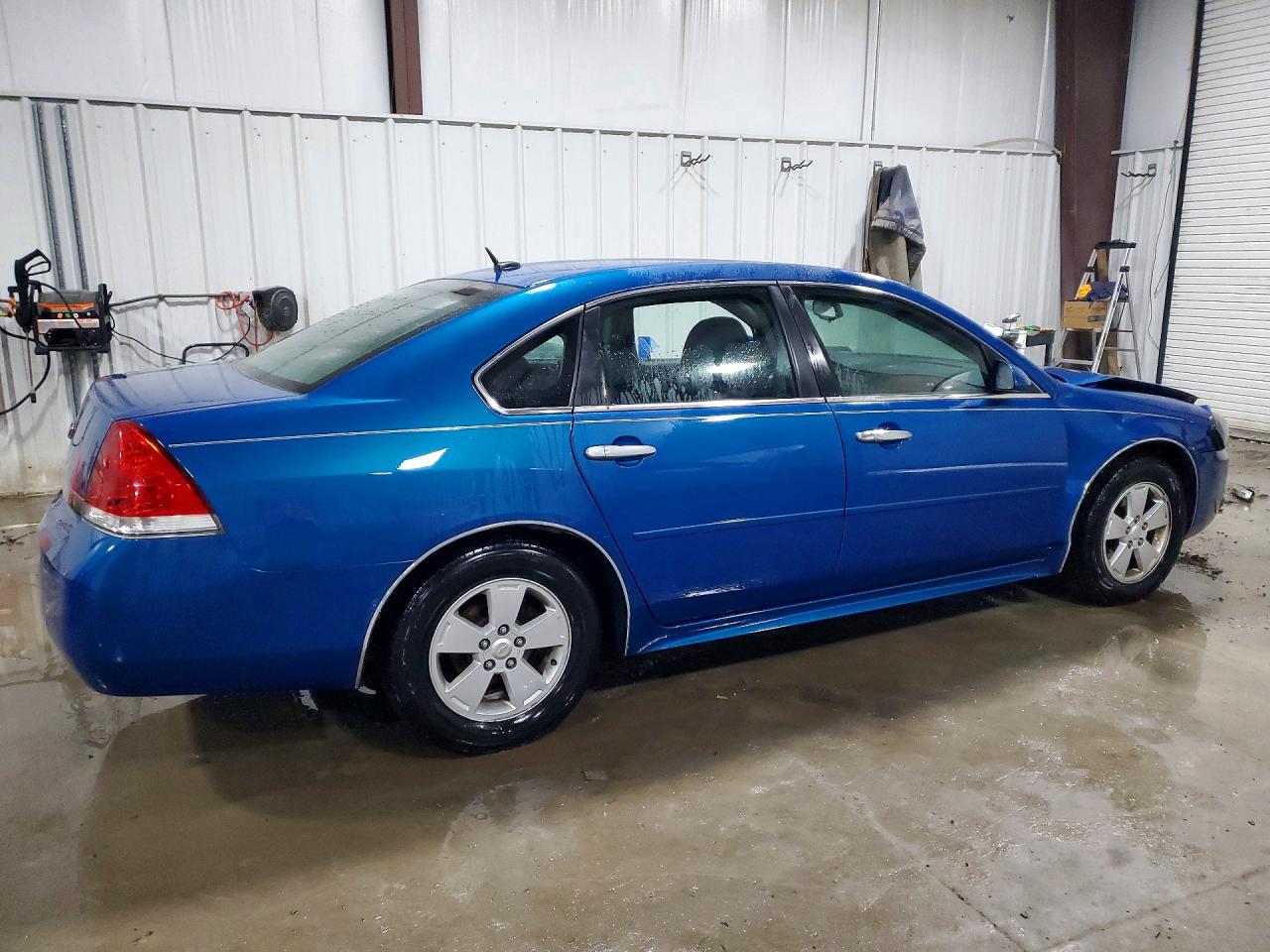 2010 CHEVROLET IMPALA LT photo 3