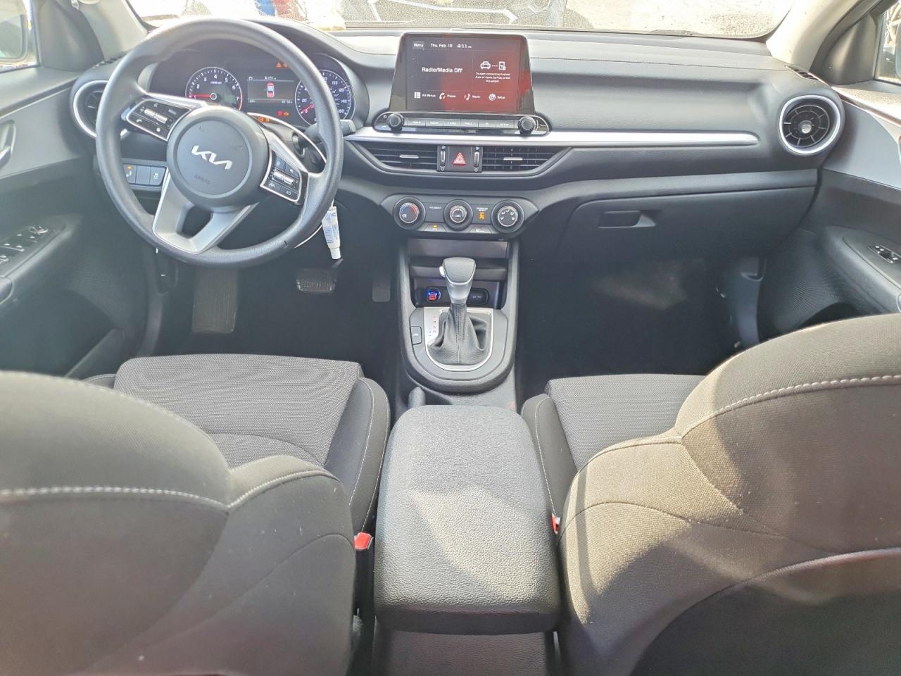 2023 KIA FORTE LX photo 8