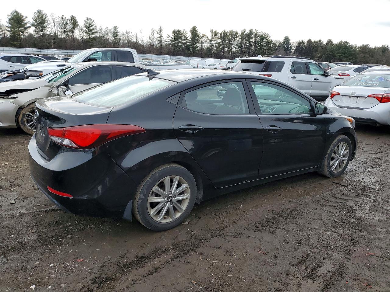 2015 HYUNDAI ELANTRA SE photo 5