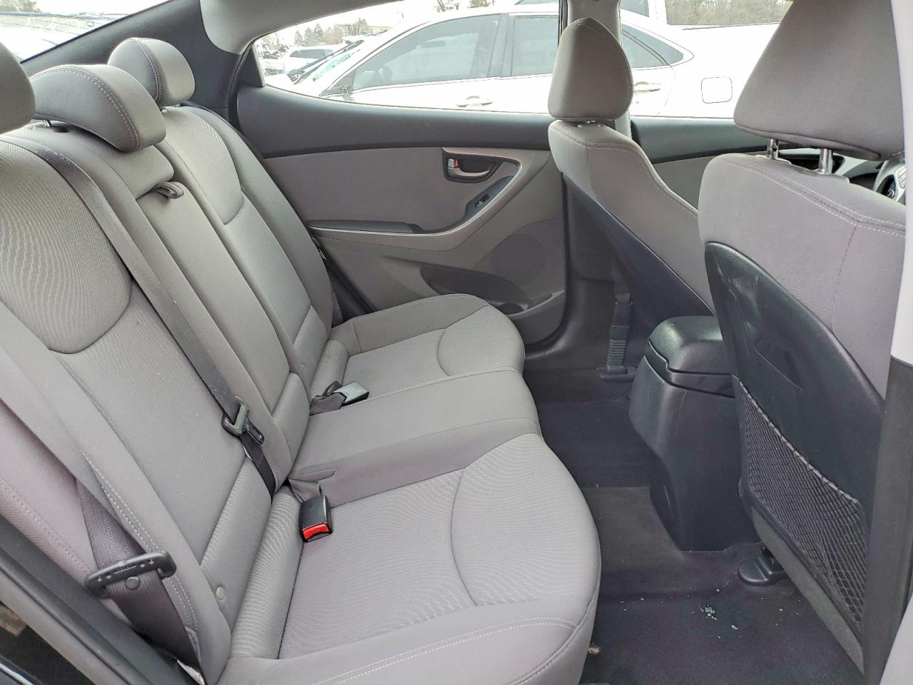 2015 HYUNDAI ELANTRA SE photo 19