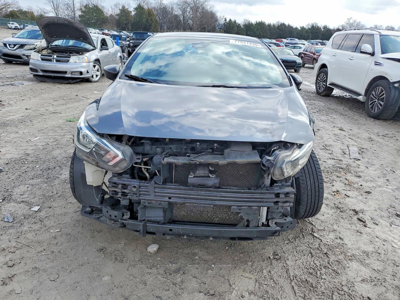 2020 NISSAN VERSA S photo 13