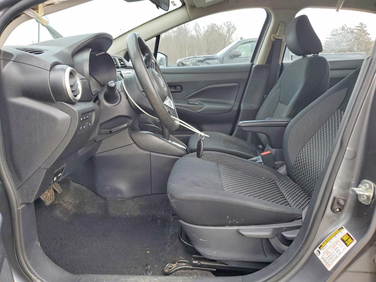 2020 NISSAN VERSA S photo 19