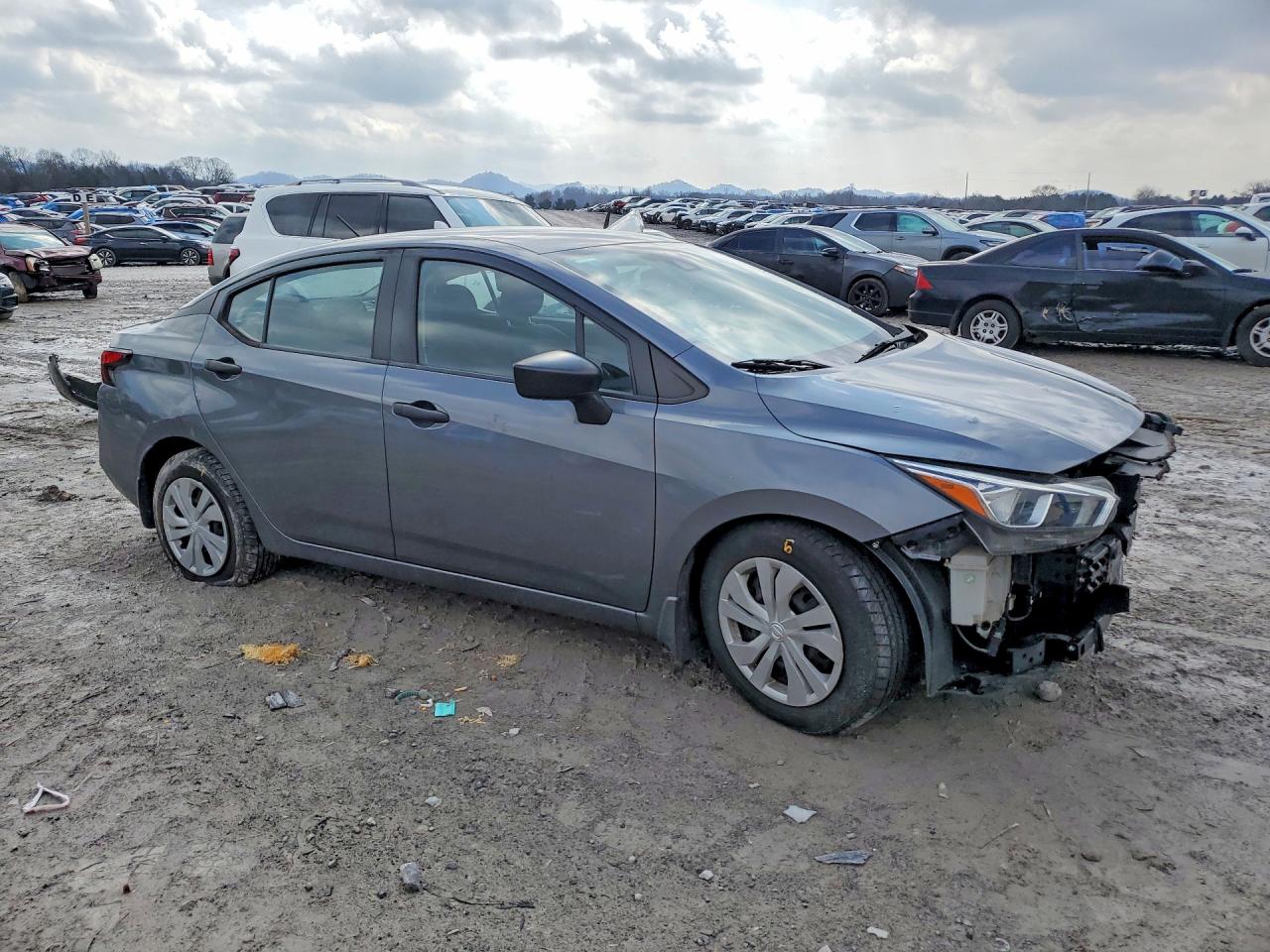 2020 NISSAN VERSA S photo 10