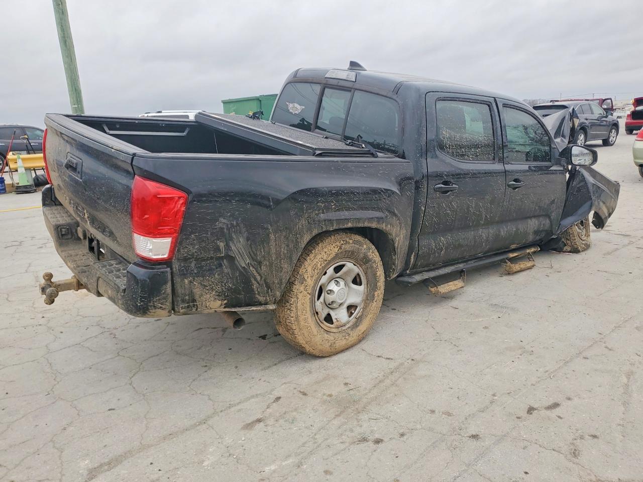 2017 TOYOTA TACOMA DOUBLE CAB photo 3