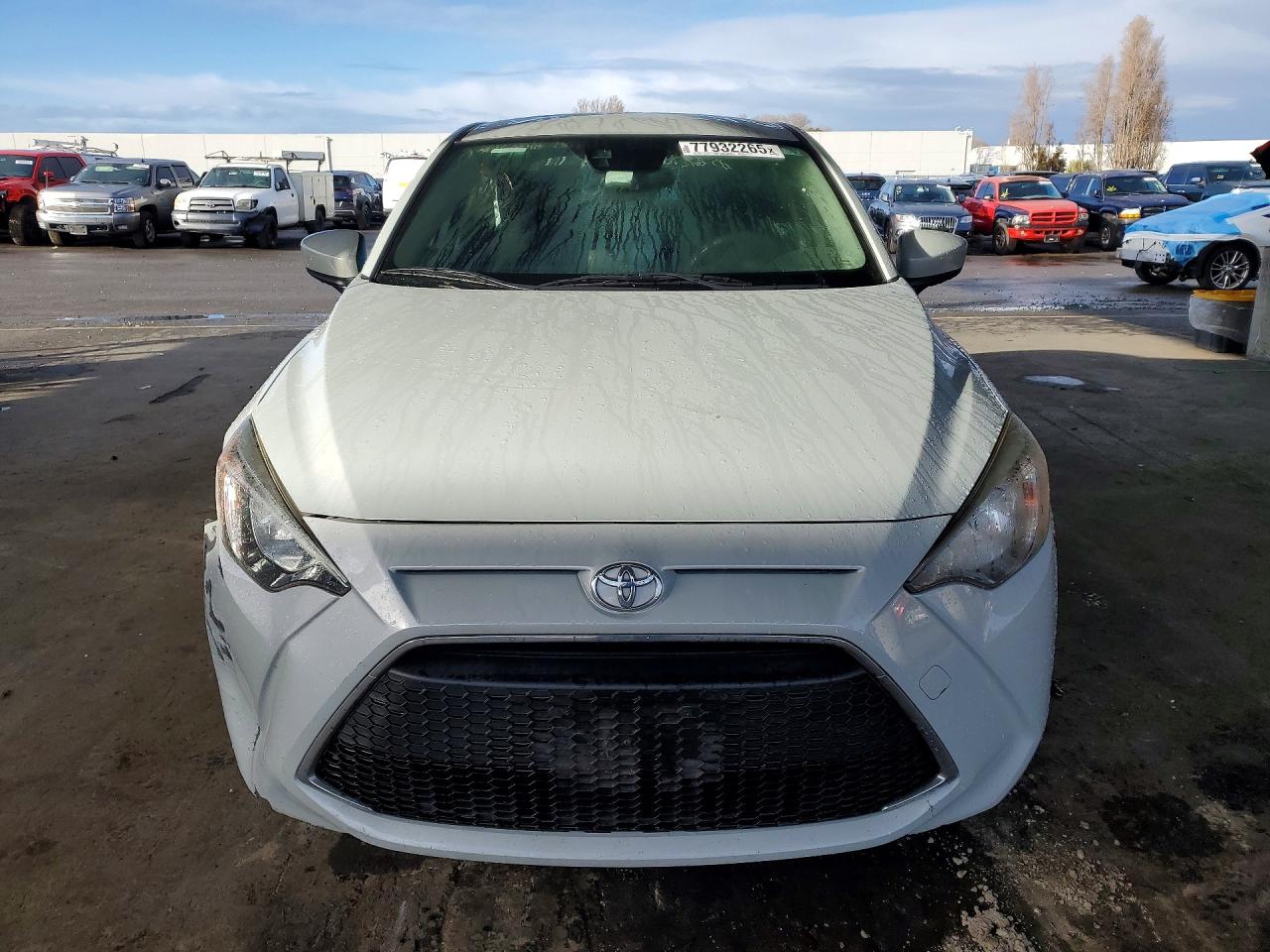 2019 TOYOTA YARIS L photo 5