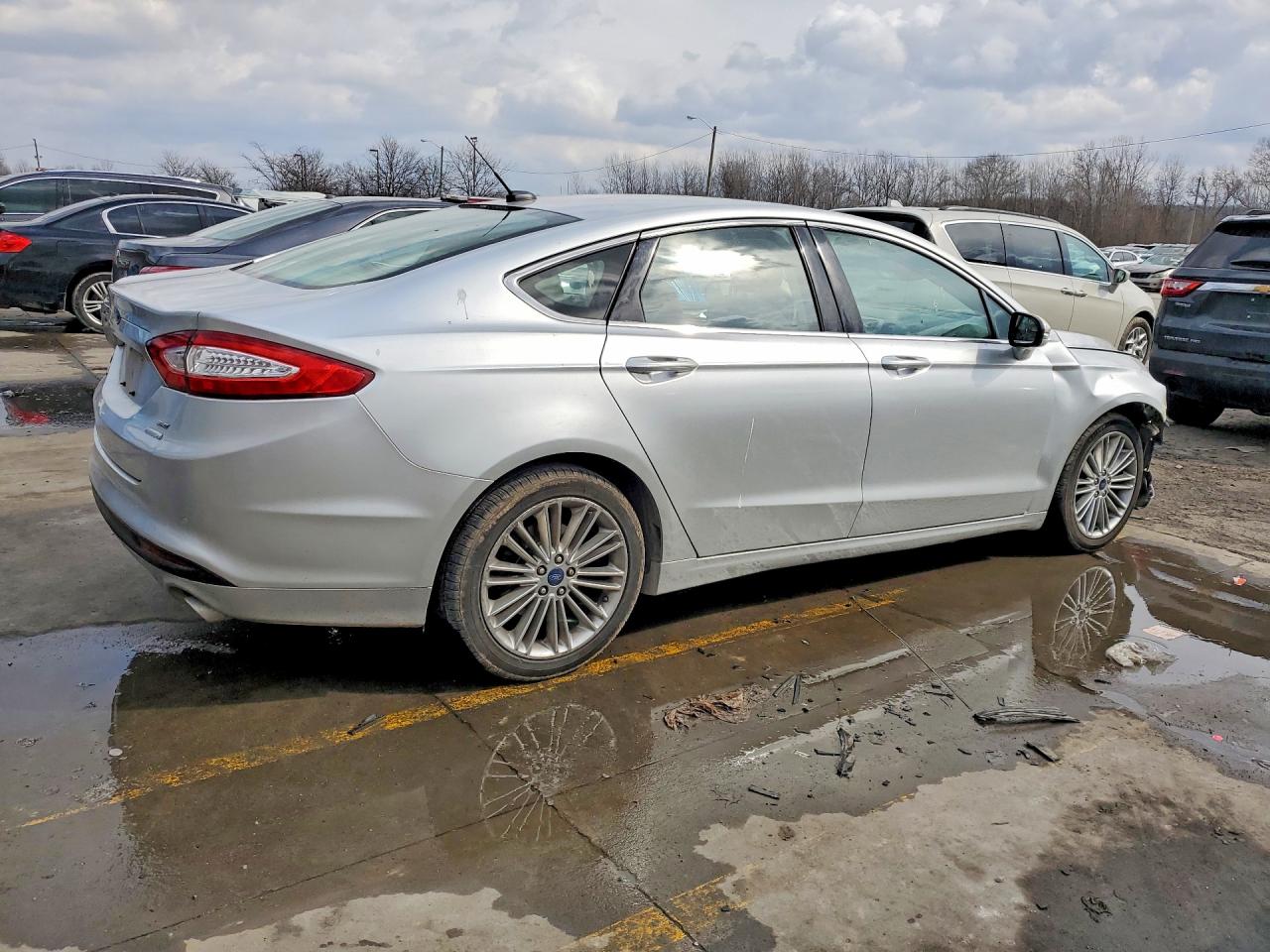 2015 FORD FUSION SE photo 5