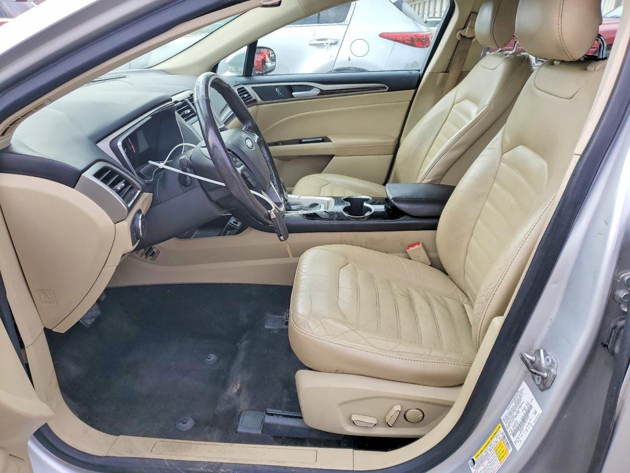 2015 FORD FUSION SE photo 13