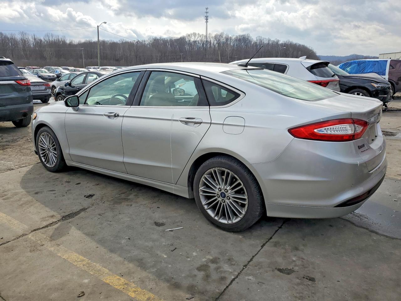 2015 FORD FUSION SE photo 3