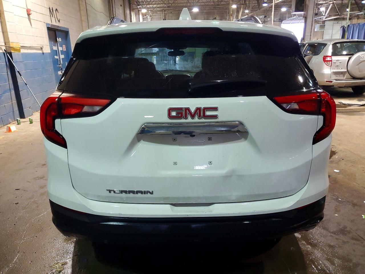 2019 GMC TERRAIN SLE photo 6