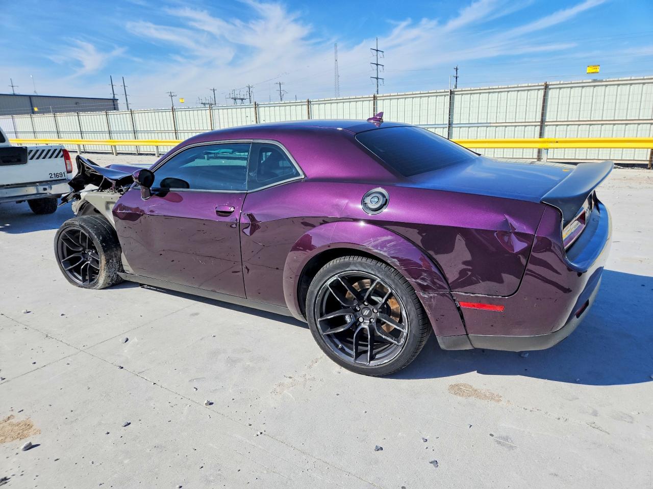 2022 DODGE CHALLENGER R photo 2