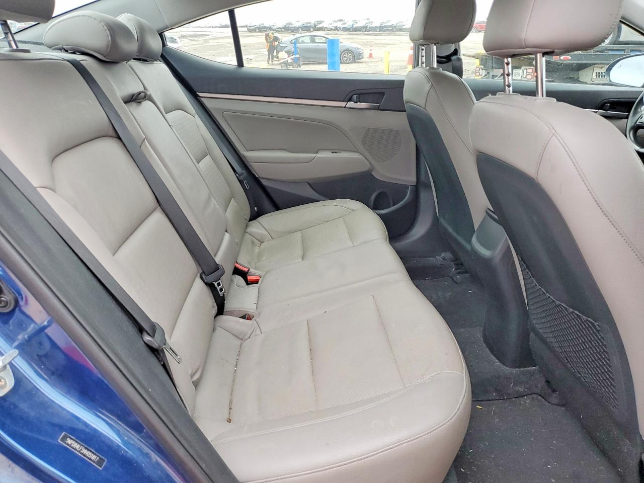 2017 HYUNDAI ELANTRA photo 28