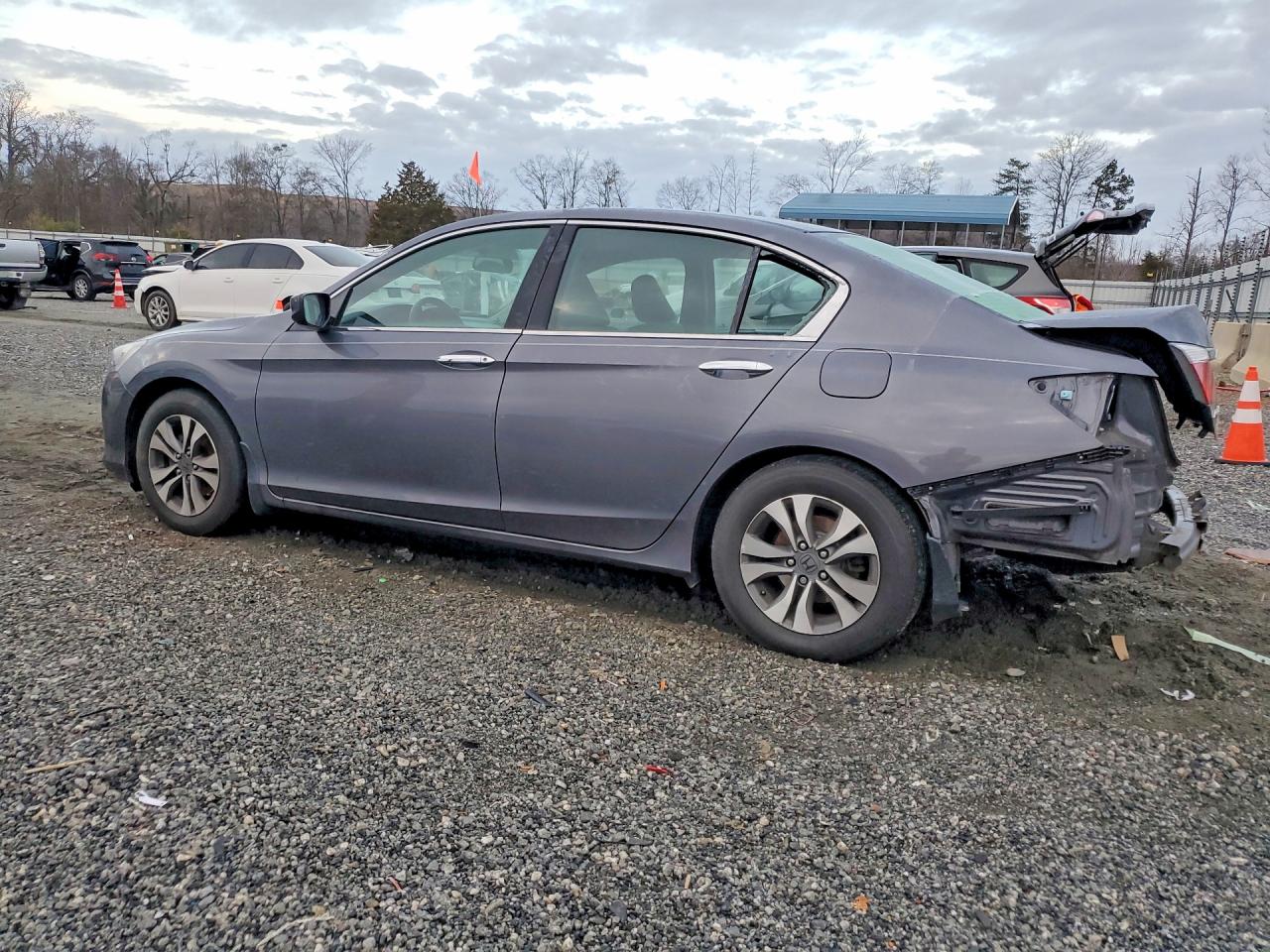 2013 HONDA ACCORD LX photo 3