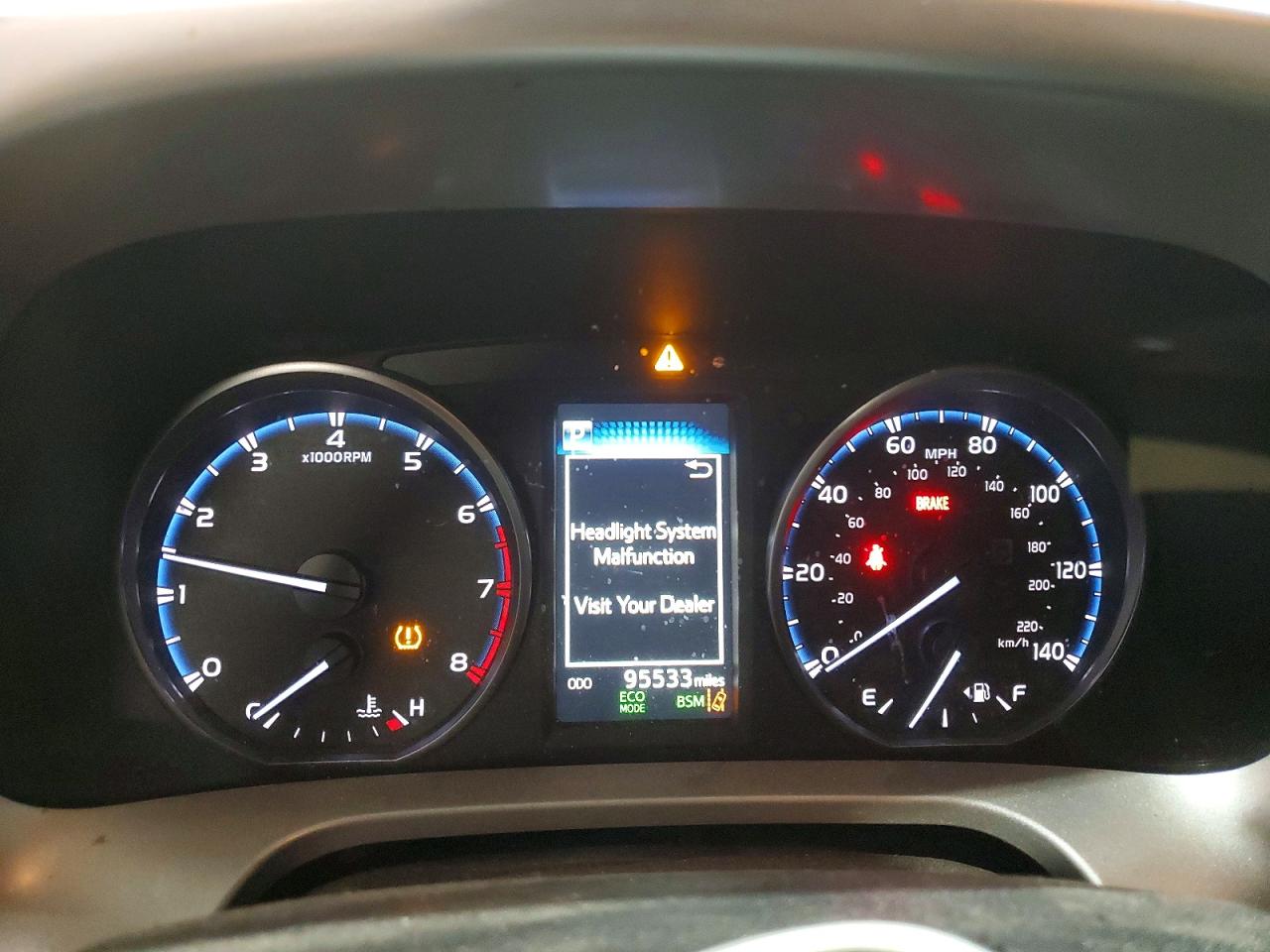 2018 TOYOTA RAV4 XLE photo 17