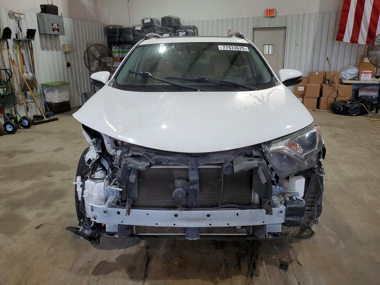 2018 TOYOTA RAV4 XLE photo 9