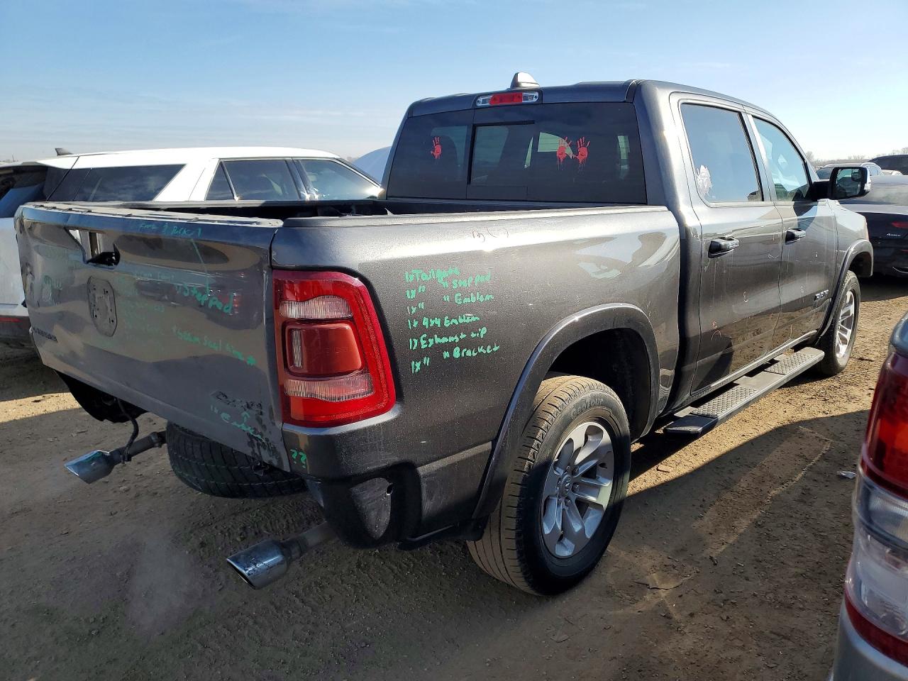 2021 RAM 1500 LARAMIE photo 5
