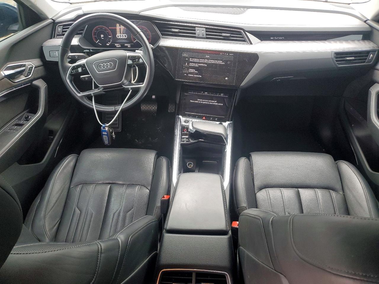 2021 AUDI E-TRON PRESTIGE photo 8
