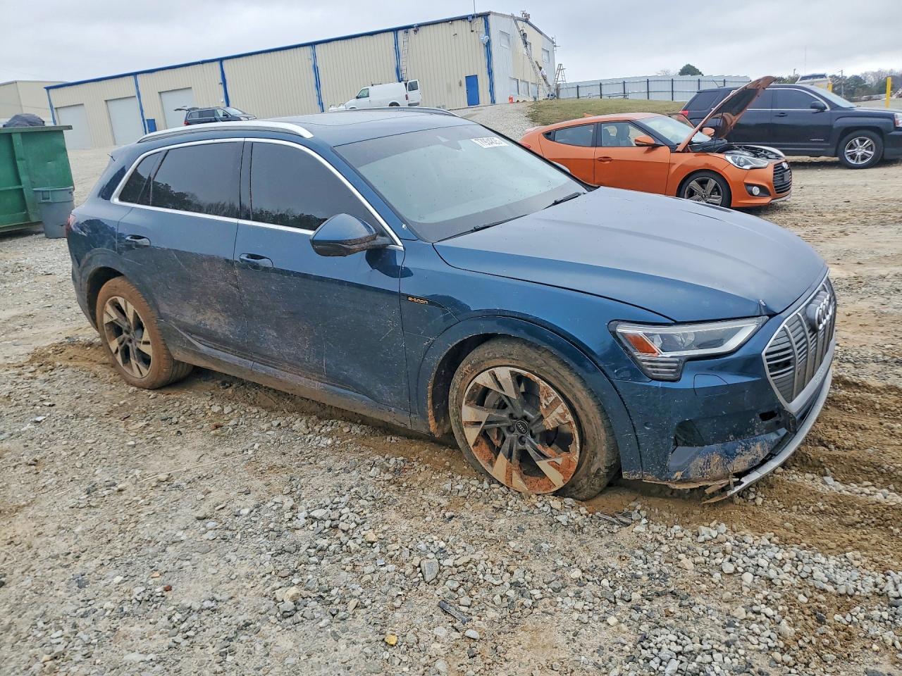 2021 AUDI E-TRON PRESTIGE photo 4
