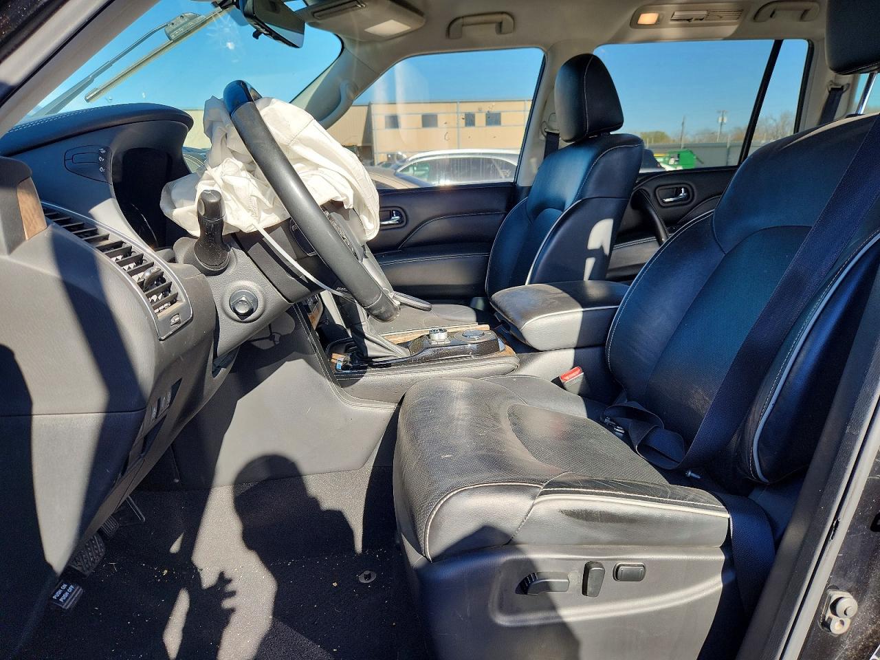 2021 INFINITI QX80 LUXE photo 19