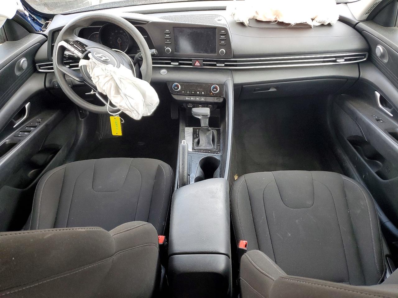2021 HYUNDAI ELANTRA SEL photo 8