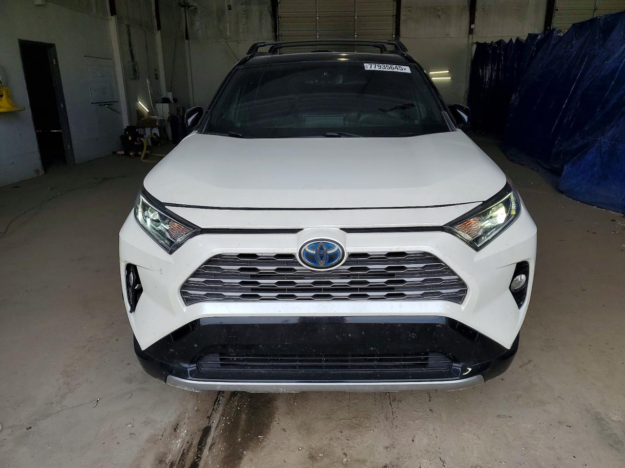 2019 TOYOTA RAV4 XSE photo 5