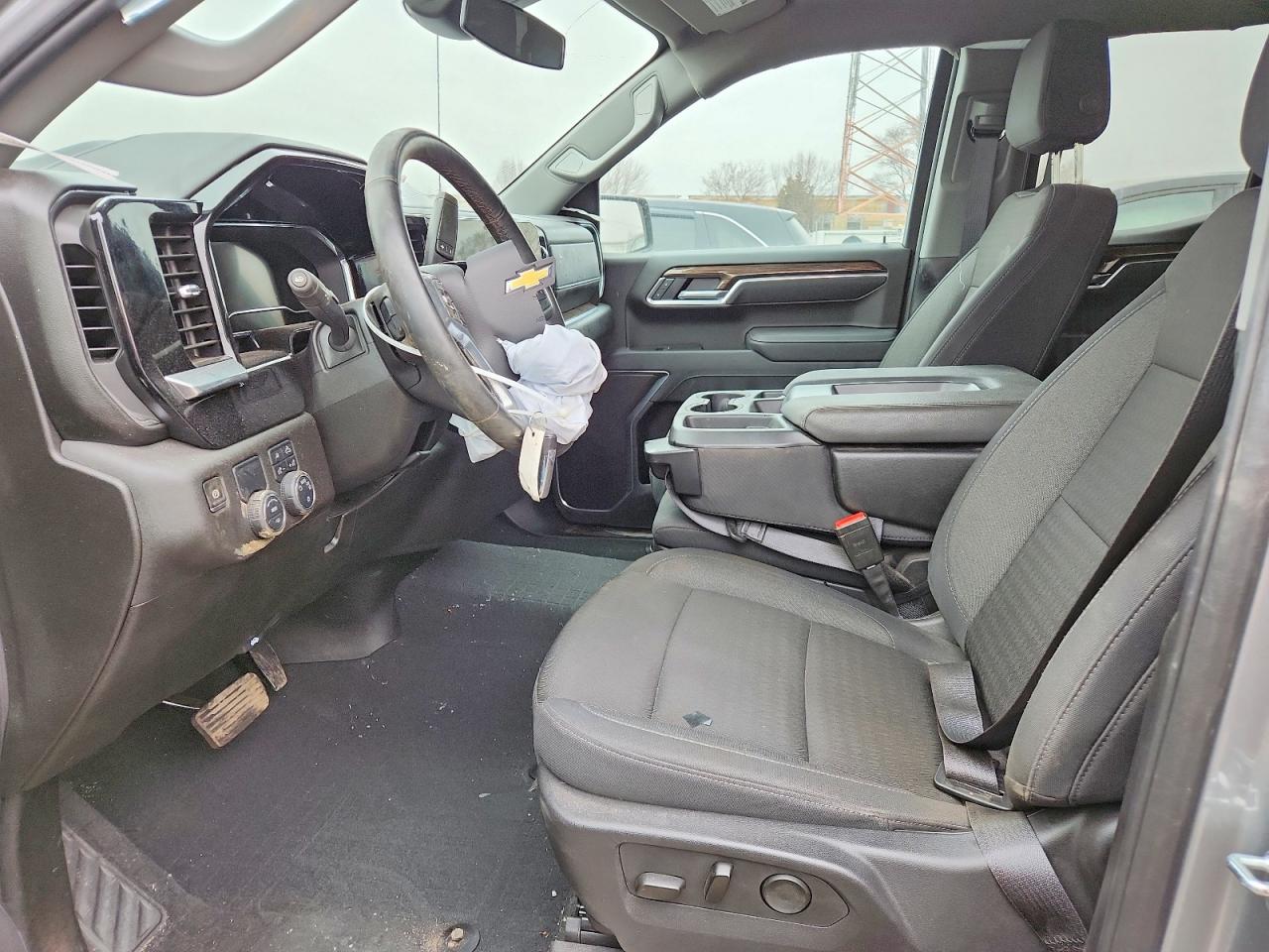2025 CHEVROLET SILVERADO C1500 LT photo 13