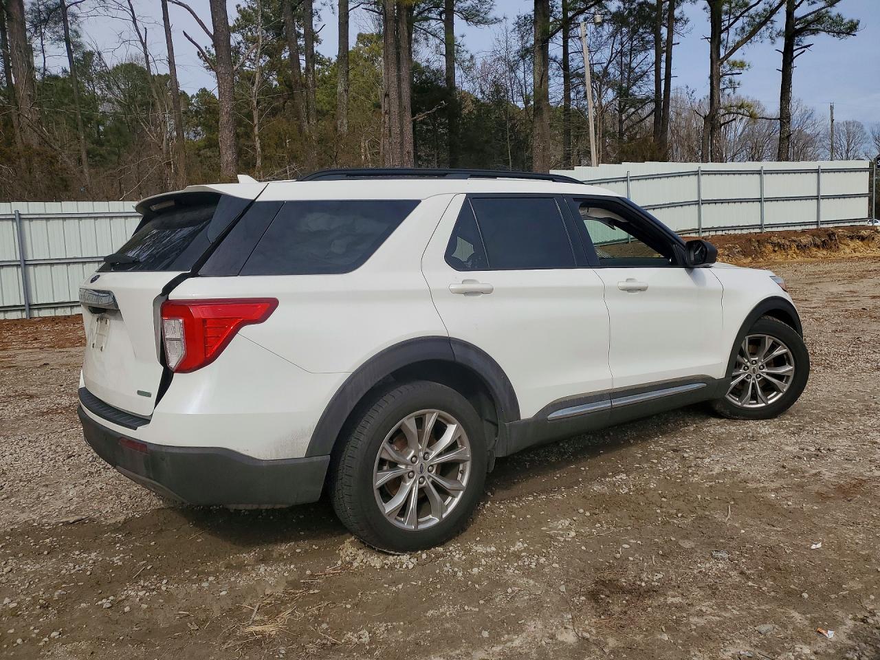 2020 FORD EXPLORER XLT photo 7