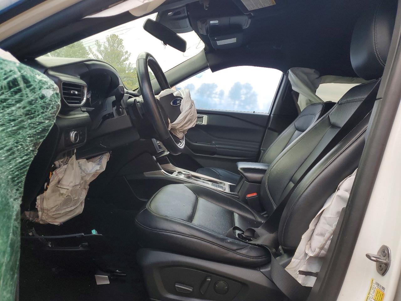 2020 FORD EXPLORER XLT photo 19