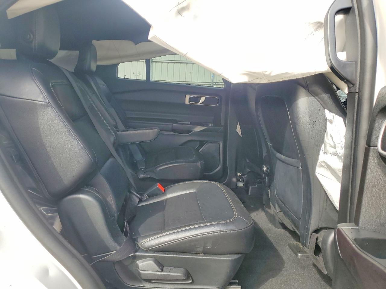 2020 FORD EXPLORER XLT photo 31
